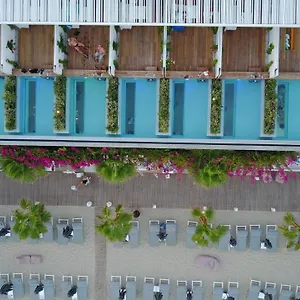 Ξενοδοχείο Mykonos Dove Beachfront, Πλατύς Γιαλός
